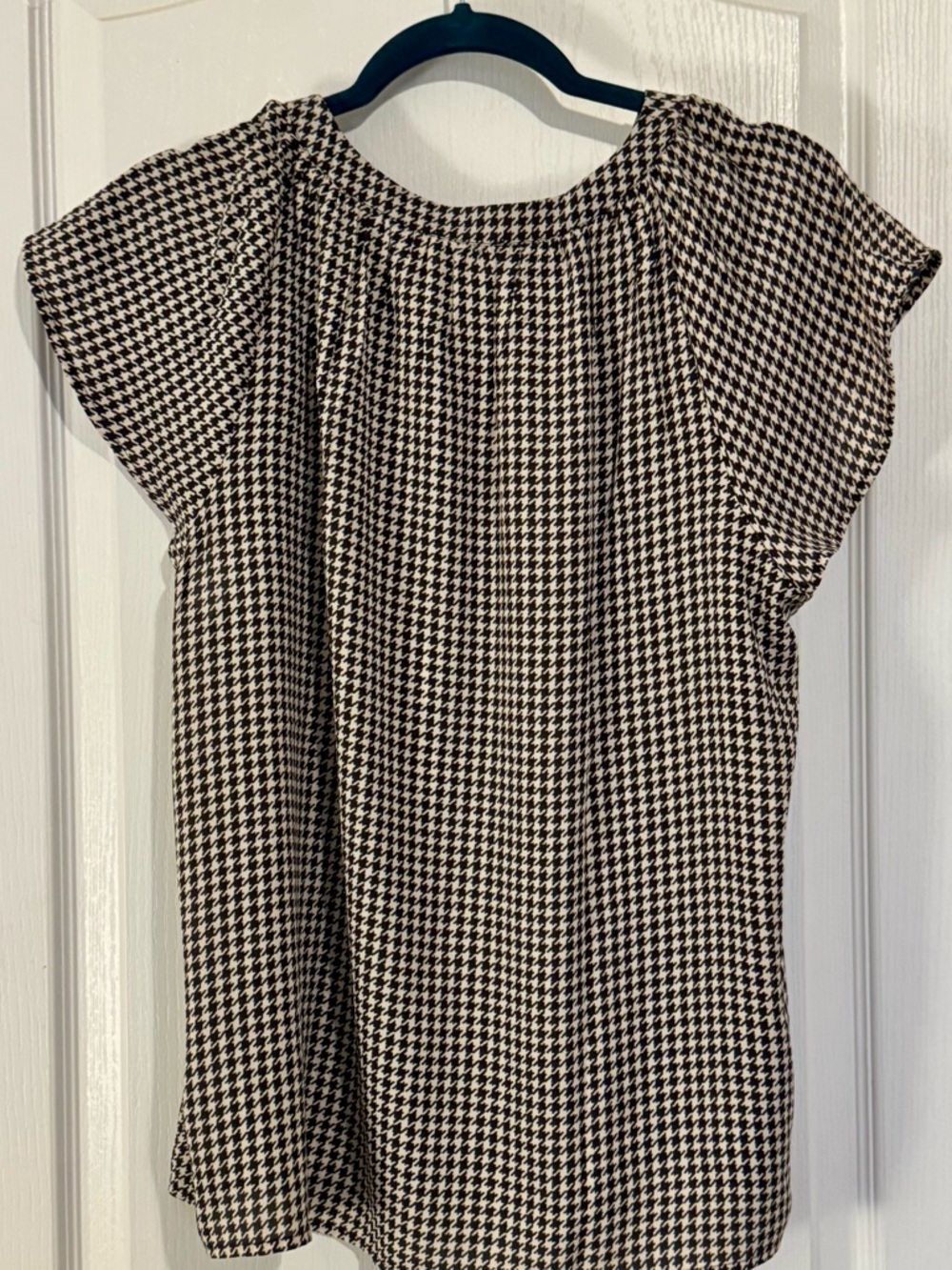 LOFT Black and White Houndstooth Short Sleeve Blouse - Picture 2 of 4